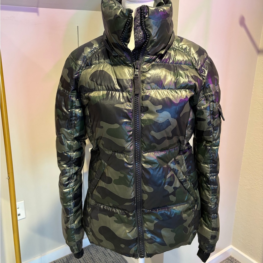 Women's Camouflage Puffer Jacket